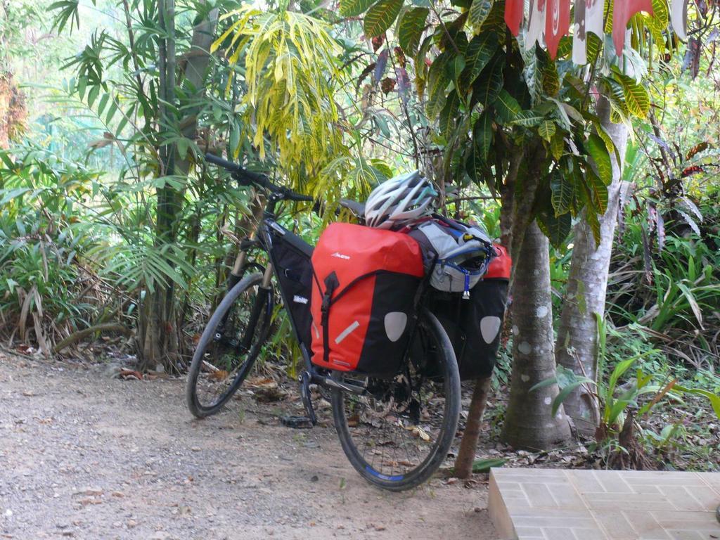 Suan Bang Bon Guest House Plai Phraya Exterior photo